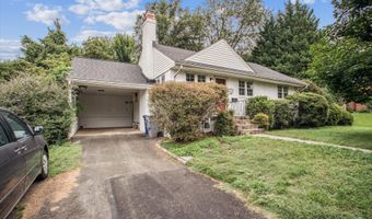 7116 WAYNE Dr, Annandale, VA 22003