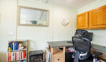 875 Hammond St, Bangor, ME 04401