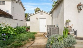 5730 Newcastle Ave, Encino, CA 91316