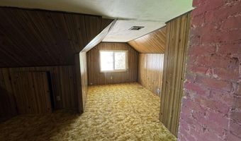 35 Conroy St, Diamondville, WY 83116