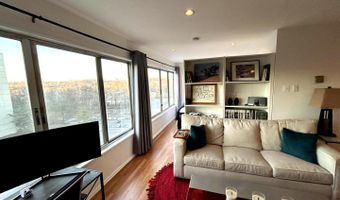 5340 HOLMES RUN Pkwy #706, Alexandria, VA 22304