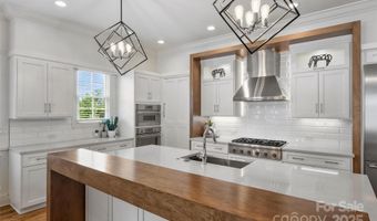 3242 Maymont Pl, Charlotte, NC 28205