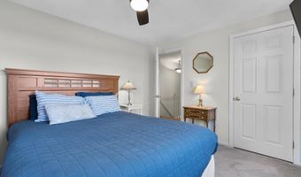 58 Lantern View Dr, Branford, CT 06405
