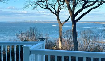 4 Hillside Rd, Atlantic Highlands, NJ 07716