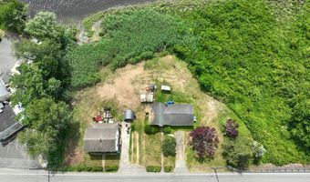 90 Water St, Chester, CT 06412
