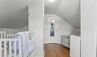 107 S Burton Pl, Arlington Heights, IL 60005