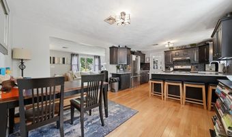 11 W Winkley St, Amesbury, MA 01913