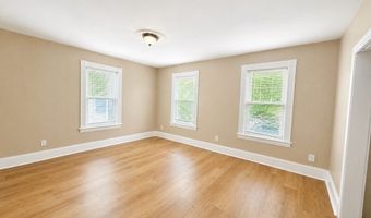 28 Richmond St, Blackstone, MA 01504