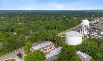 910 Claytonbrook Dr 1, Ballwin, MO 63011