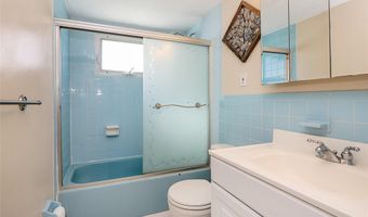 49 Lee Ave, Albertson, NY 11507