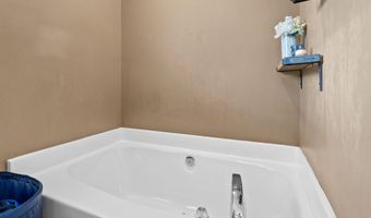 811 Yates Ct, Boiling Springs, SC 29316