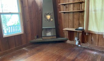 441 E Saint Clair St, Almont, MI 48003