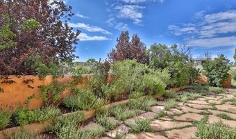 11 Mesa Sea Rd, Arroyo Hondo, NM 87513