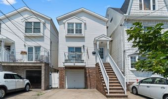 27 E 34TH St, Bayonne, NJ 07002