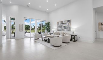 100 Glenbrook Ct, Atlantis, FL 33462