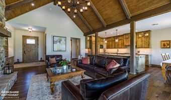 32 Big Creek Dr, Cody, WY 82414
