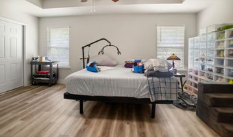 6285 Emerald Lk Dr, Biloxi, MS 39532