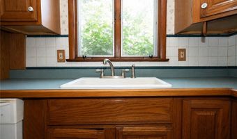 720 Bennett Rd, Angola, NY 14006