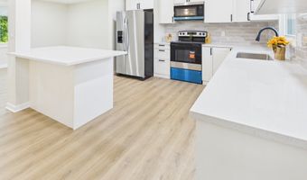 906 Whitmore St, Anderson, IN 46012