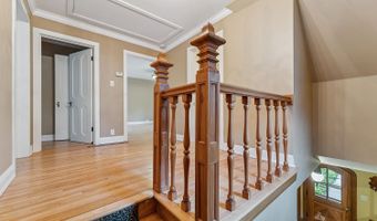 914 Ash St, Baraboo, WI 53913