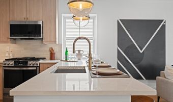 525 AVENUE E 1, Bayonne, NJ 07002