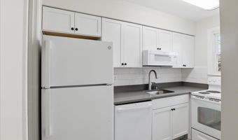 1317 S WALTER REED Dr 17201, Arlington, VA 22204