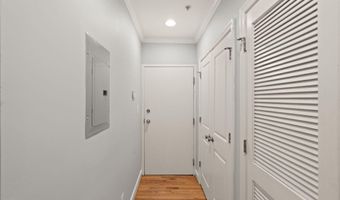 430 IRVING St NW 102, Washington, DC 20010