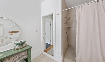 208 High St, Belfast, ME 04915