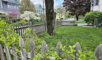 30 Chapin St, Brattleboro, VT 05301