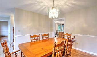 130 Hope Hill Ter, Cranston, RI 02921