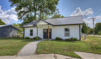 522 W 2nd St, Baxter Springs, KS 66713