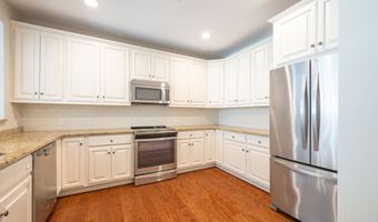 311 Still Water Cir 311, Brookfield, CT 06804