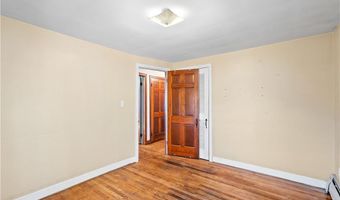 4 Tattersall Dr, Lincoln, RI 02865