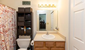 913 Halyard Dr, Avon, IN 46123