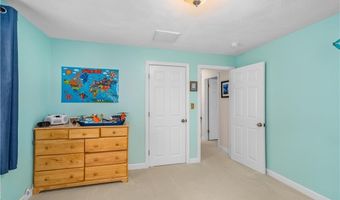 17 Will Croft St, Cumberland, RI 02864