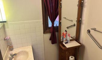 107 Golf Course Dr, Armstrong, IA 50514