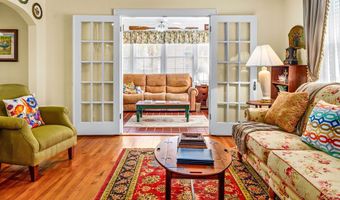 9 11th St, Apalachicola, FL 32320
