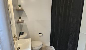 12 Fourteenth St, Bangor, ME 04401
