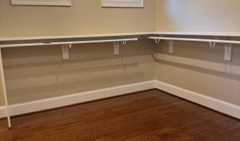 7702 TRAMMELL Rd, Annandale, VA 22003