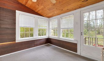 8 Avery Rd, Campton, NH 03223