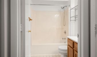 10- L AMBERSTONE Ct L, Annapolis, MD 21403