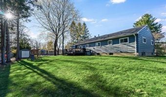 13 Manor Dr, Andover, NJ 07860