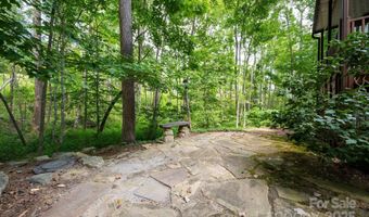 17 Bohemian Ln, Asheville, NC 28805