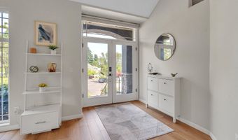 15900 SW BRECCIA Dr, Beaverton, OR 97007