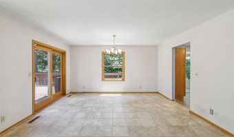 3863 NE 88th St, Altoona, IA 50009