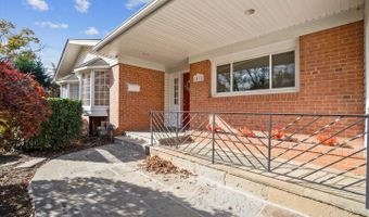 5813 MIDHILL St, Bethesda, MD 20817