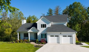 8047 Lavelle Rd, Athens, OH 45701