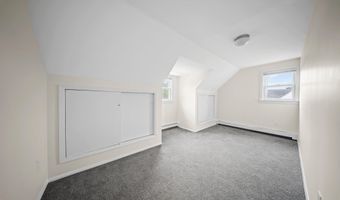 2 Lee Ave, Albertson, NY 11507