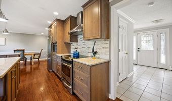 4 Brookfield Ct, Cheshire, CT 06410