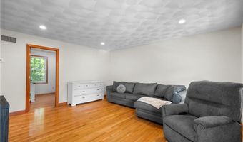 24 Poppy Hill Dr, Johnston, RI 02919